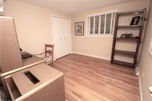 8094 Rolling Brook Rd, Sagamore Hills, OH 44067 - Photo 17