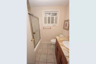 8094 Rolling Brook Road, Sagamore Hills, OH 44067 - Photo 19