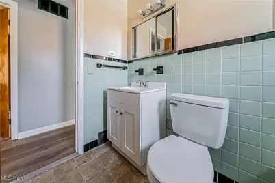 15978 Nelacrest Road, East Cleveland, OH 44112 - Photo 17