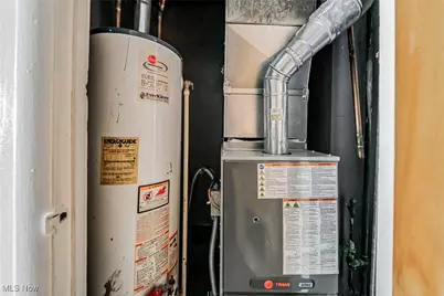 15978 Nelacrest Road, East Cleveland, OH 44112 - Photo 19