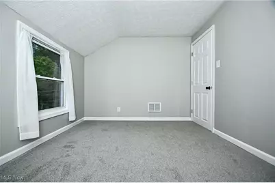 542 Montgomery Street, Akron, OH 44305 - Photo 19
