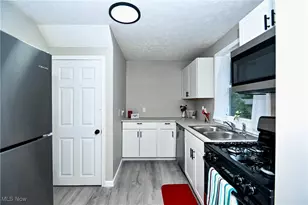 542 Montgomery St, Akron, OH 44305 - Photo 7