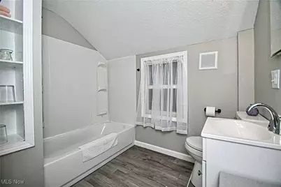 542 Montgomery Street, Akron, OH 44305 - Photo 11