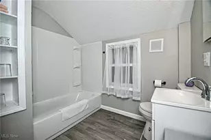 542 Montgomery St, Akron, OH 44305 - Photo 11