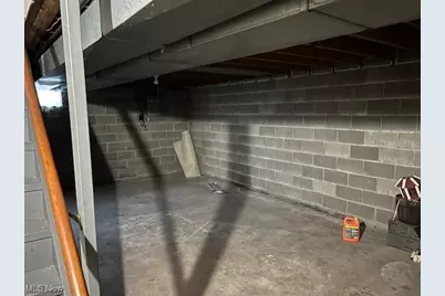 1286 N Chapel Street #5, Louisville, OH 44641 - Photo 5