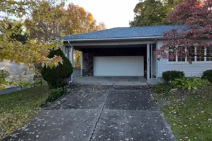 15706 Maple Dr, East Liverpool, OH 43920 - Photo 5