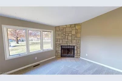 3273 S Jasmine Avenue, Akron, OH 44319 - Photo 9