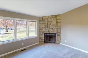 3273 S Jasmine Ave, Akron, OH 44319 - Photo 9