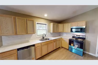 3273 S Jasmine Avenue, Akron, OH 44319 - Photo 7