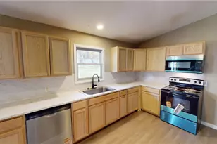 3273 S Jasmine Ave, Akron, OH 44319 - Photo 7