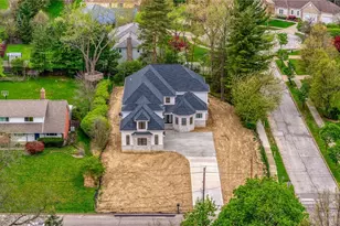26117 N Woodland Rd, Beachwood, OH 44122 - Photo 3