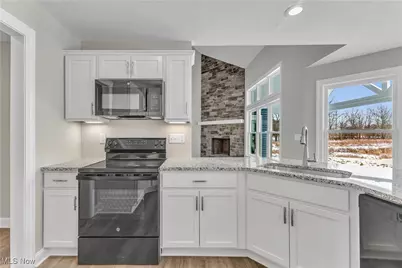 7662 Springfield Drive, Valley City, OH 44280 - Photo 13