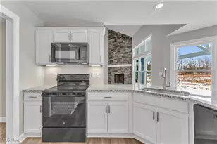 7662 Springfield Dr, Valley City, OH 44280 - Photo 13