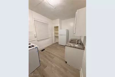 10512 Greenlawn Avenue, Loveland, OH 44108 - Photo 13