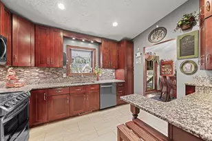 12214 Vince Dr, Doylestown, OH 44230 - Photo 7