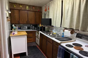 319 Ridge Ave, Wellsville, OH 43968 - Photo 3