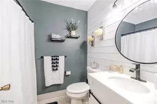 8050 Harbor Creek Dr, Mentor on the Lake, OH 44060 - Photo 13