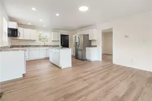 2425 S Pleasant Grove Rd, Zanesville, OH 43701 - Photo 3