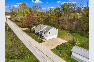 2425 S Pleasant Grove Road, Zanesville, OH 43701 - Photo 17