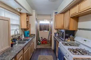 71 Duncan Ln, Youngstown, OH 44505 - Photo 5