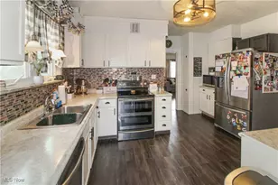 424 Monroe St, Port Clinton, OH 43452 - Photo 15