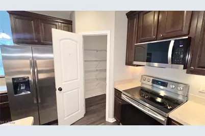 1482 Barrymore Lane, Wadsworth, OH 44281 - Photo 7