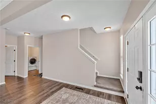 1482 Barrymore Ln, Wadsworth, OH 44281 - Photo 5