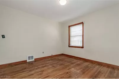 306 E 323rd Street, Willowick, OH 44095 - Photo 25