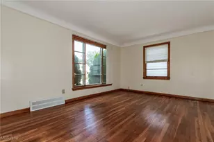 306 E 323rd St, Willowick, OH 44095 - Photo 7