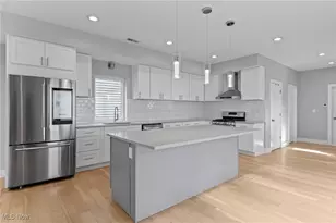 1961 W 47th St, Loveland, OH 44102 - Photo 5