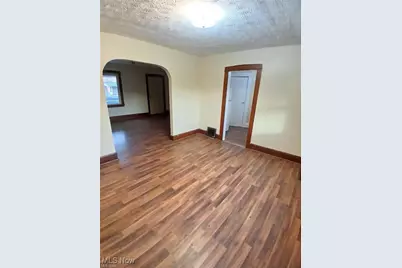 103 E Boston Avenue, Youngstown, OH 44507 - Photo 5