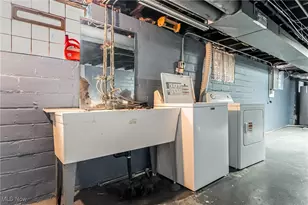 1559 Lauderdale Ave, Oakwood, OH 44107 - Photo 25