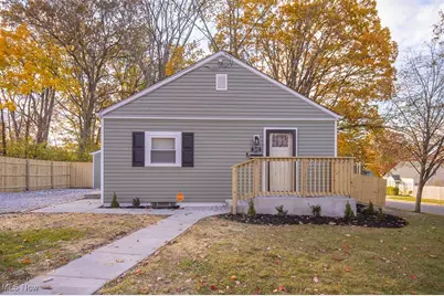 1076 Hardesty Boulevard, Akron, OH 44320 - Photo 1