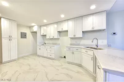 2 Bratenahl Place #2D, Bratenahl, OH 44108 - Photo 9