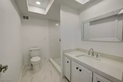 2 Bratenahl Place #2D, Bratenahl, OH 44108 - Photo 23