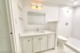 2 Bratenahl Pl, Bratenahl, OH 44108 - Photo 17