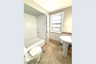 16109 Delrey Avenue, Loveland, OH 44128 - Photo 13