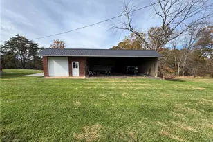 1015 Brackenridge Rd, Vincent, OH 45784 - Photo 3