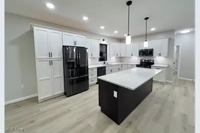 936 Miller Avenue SW, Sugarcreek, OH 44681 - Photo 5