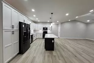 936 Miller Ave SW, Sugarcreek, OH 44681 - Photo 7