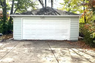 935 Ravine Dr, Cleveland Heights, OH 44112 - Photo 5