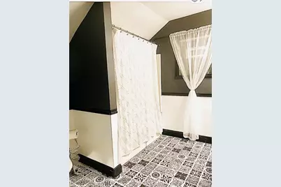 1040 E 177th Street, Loveland, OH 44119 - Photo 11