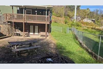 1070 Central Avenue, Bellaire, OH 43906 - Photo 3