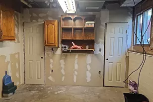 1070 Central Ave, Bellaire, OH 43906 - Photo 15