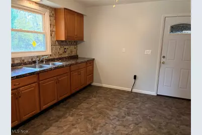 6490 Willow Way, Andover, OH 44003 - Photo 5