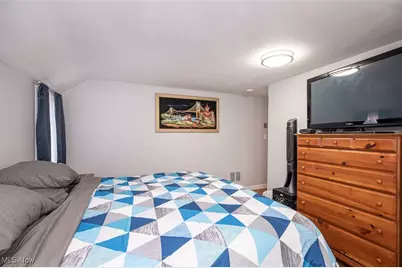 242 Monroe Avenue, Cuyahoga Falls, OH 44221 - Photo 23