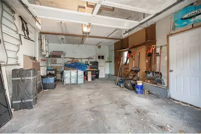 242 Monroe Avenue, Cuyahoga Falls, OH 44221 - Photo 29