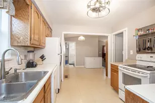 242 Monroe Ave, Cuyahoga Falls, OH 44221 - Photo 11