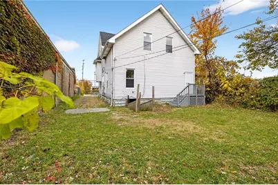 17620 Saint Clair Avenue, Loveland, OH 44110 - Photo 3