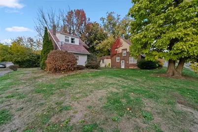 1589 Hampton, Akron, OH 44305 - Photo 17